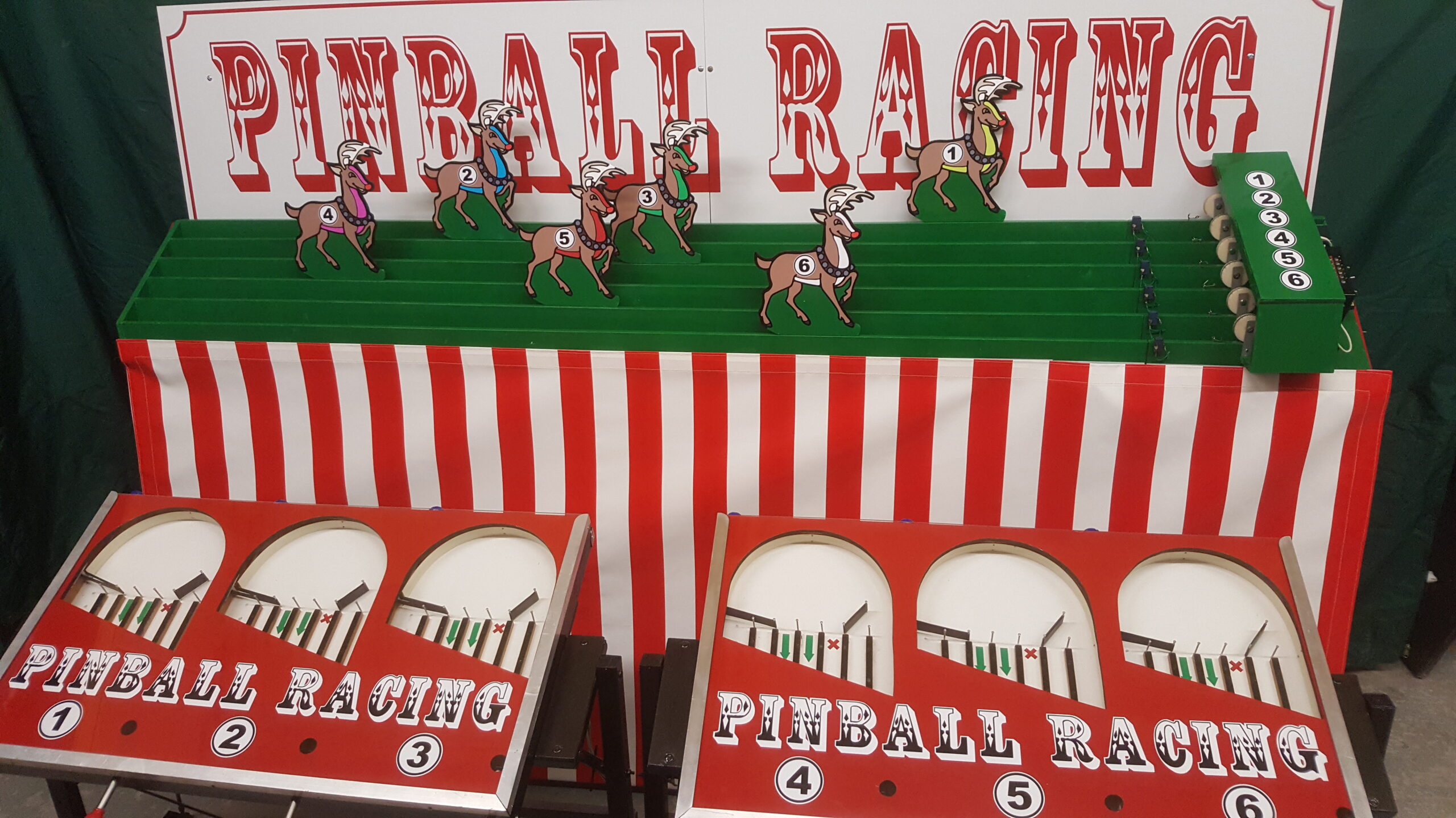 reindeer pinball racing game