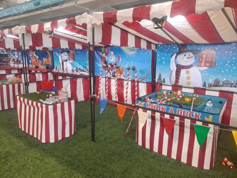 Christmas Themed Entertainment 5 Corporate entertainment hire Gloucestershire