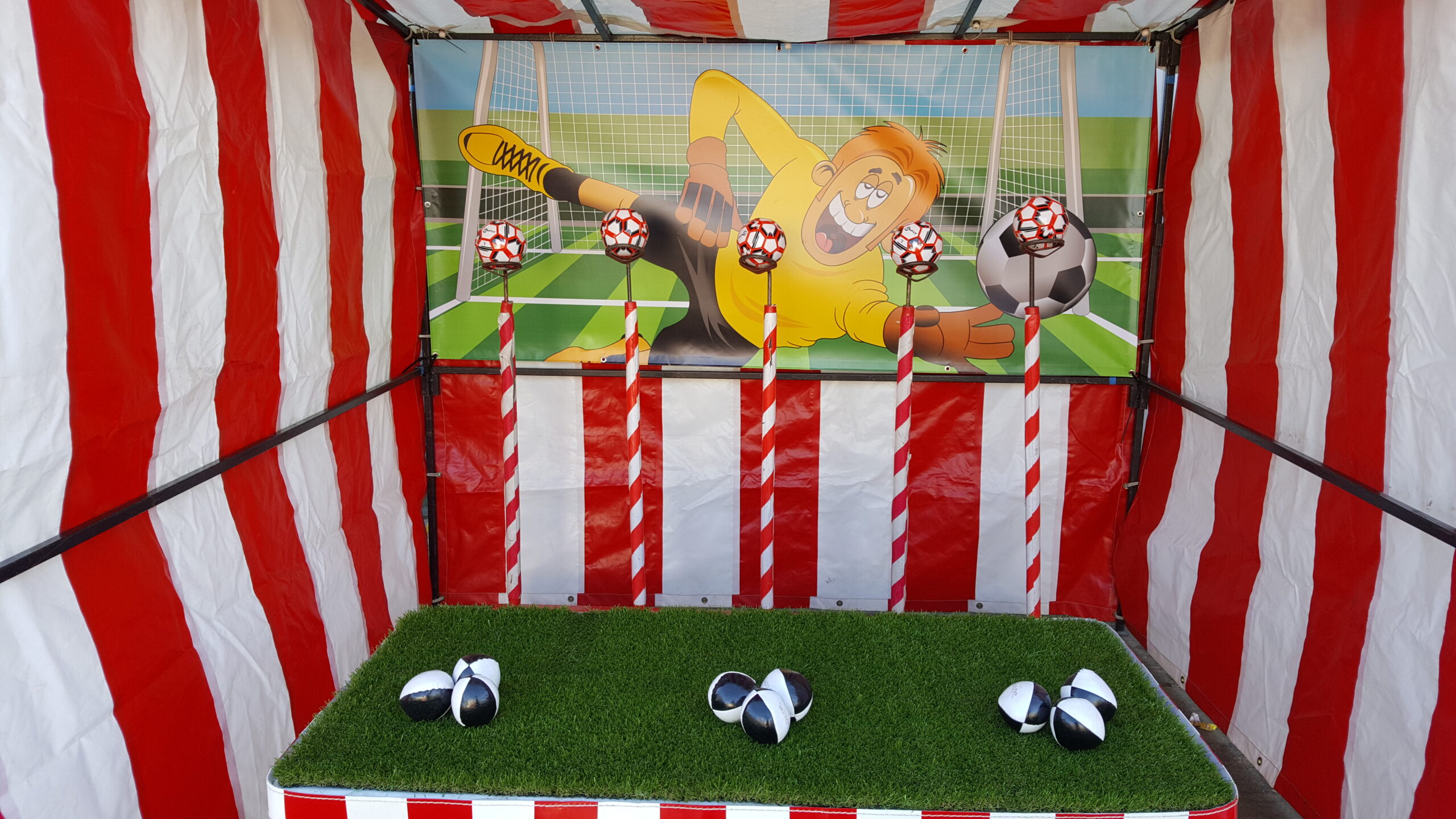 Football Shy Side Stall
